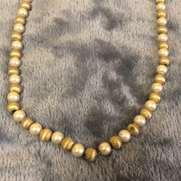 Pearl & Gold Necklace 11” Long - Picture 1 of 3